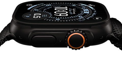 Apple Watch Ultra 3 من الجانب بهيكل تيتانيوم أسود وواجهة بوصلة