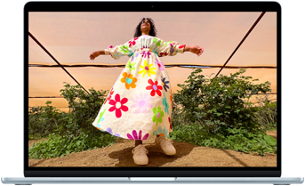 جهاز MacBook&nbsp;Air يعرض شاشة ريتنا&nbsp;ليكويد